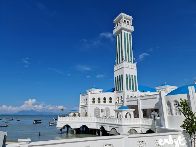 Floating Mosque