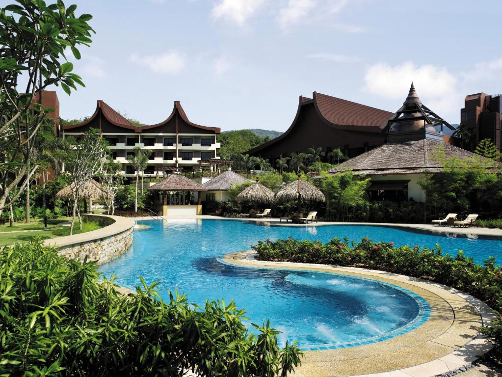 Shangri-La's Rasa Sayang Resort & Spa (5-Star)